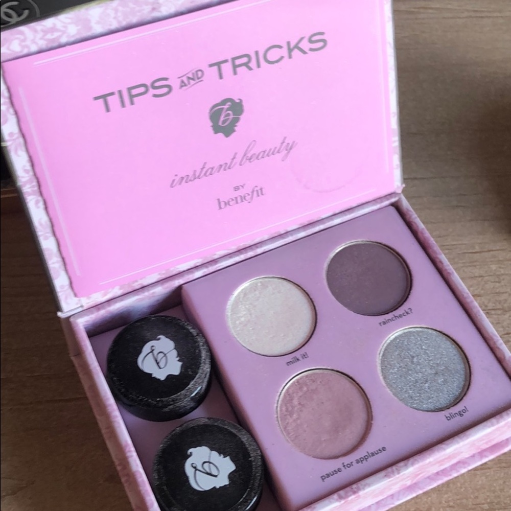 Benefit world famous neutral eyeshadow set